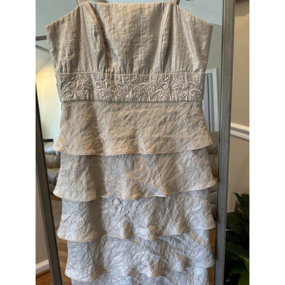 Women's R&M Richards Tiered Dress,‎ Size 8, Beige R&M Collection - Picture 4 of 6